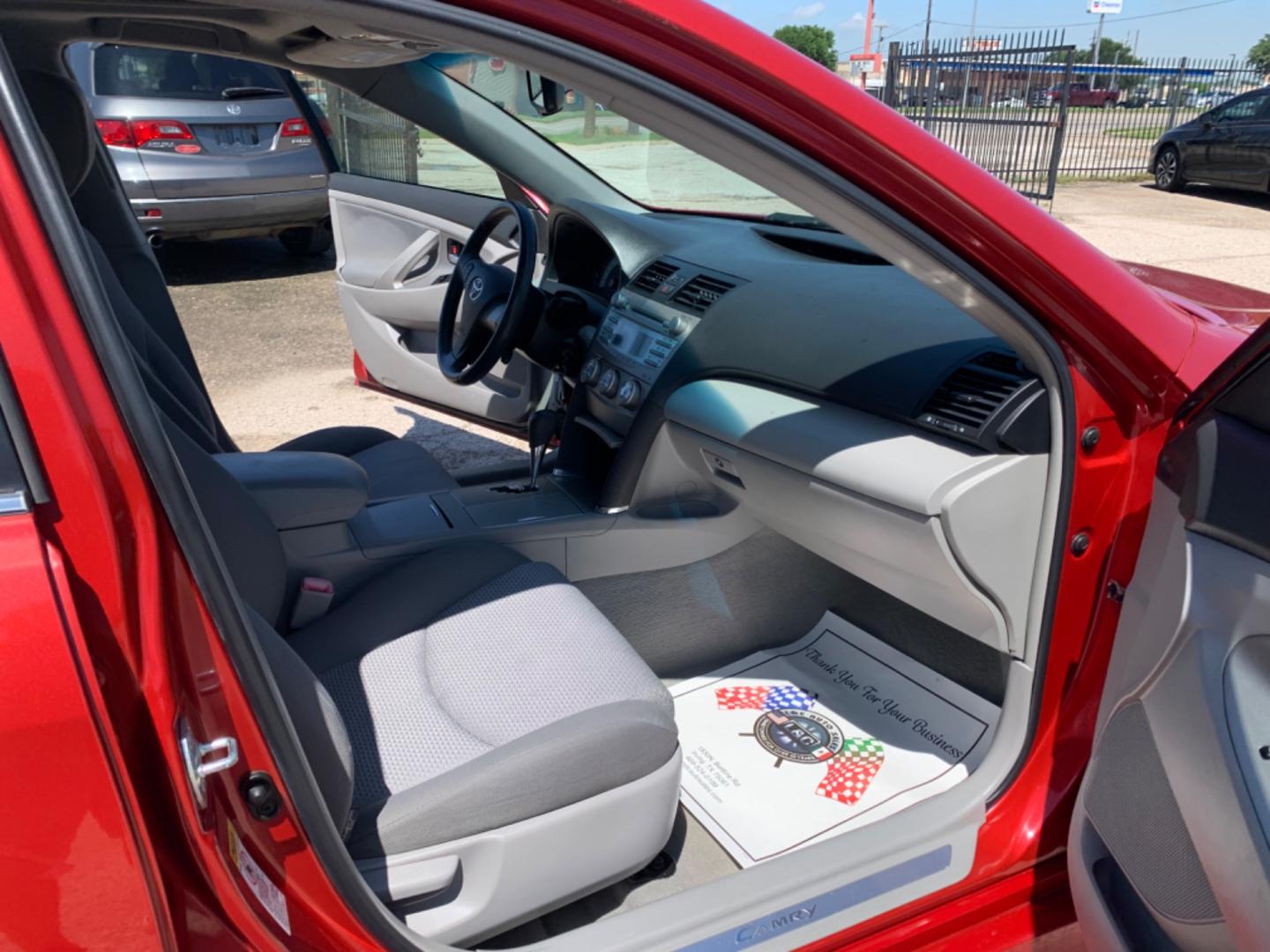 2011 Red /gray Toyota Camry SE (4T1BF3EK4BU) with an 2.5L L4 DOHC 16V engine, AUTOMATIC transmission, located at 1830 North Belt Line Road, Irving, TX, 75061, (469) 524-0199, 32.834373, -96.993584 - Photo#10